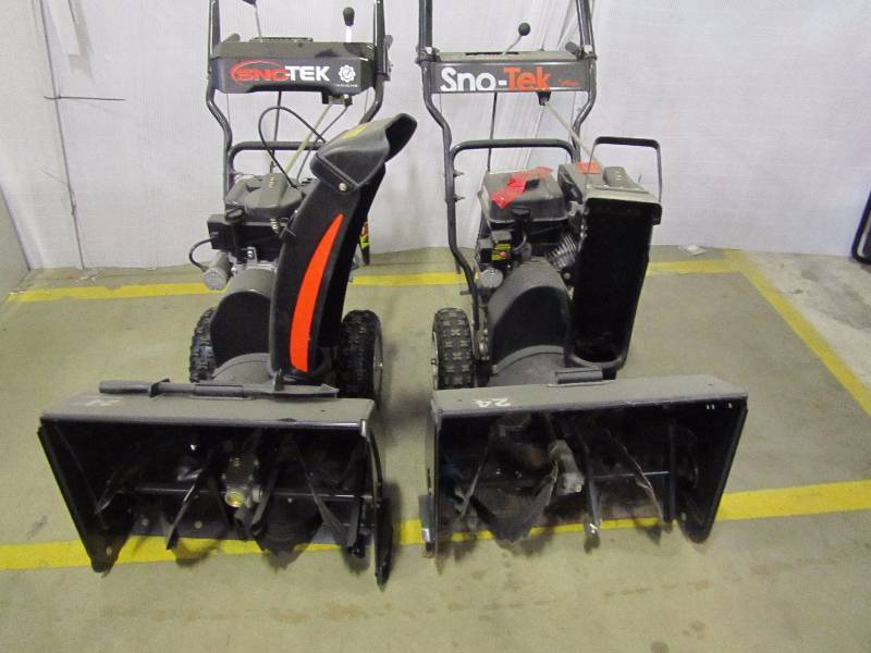 (2) Sno-Tek 24 in. 2-Stage Electric Start Gas Snow Blower (920402) Both same model number one is older version