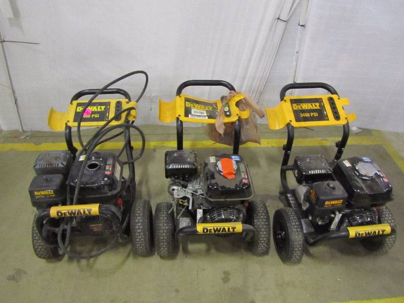 (3) Dewalt Honda GX200 3,400 PSI 2.5 GPM Gas Pressure Washer