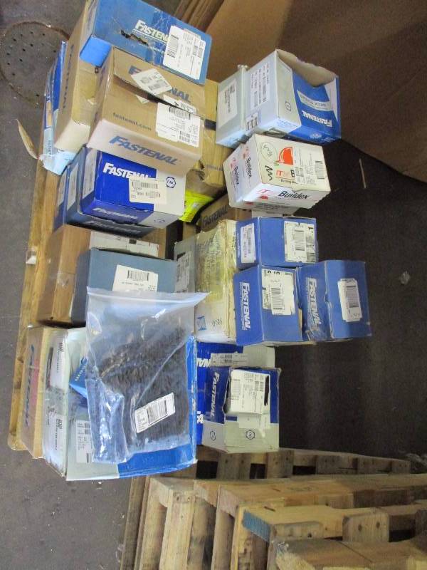 Pallet of Deck-Drywall-Pull Barn Screws