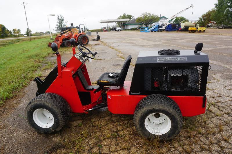 lot 9 image: Power Trac PT-1430 Articulating 4 x 4 Mini Tractor Loader