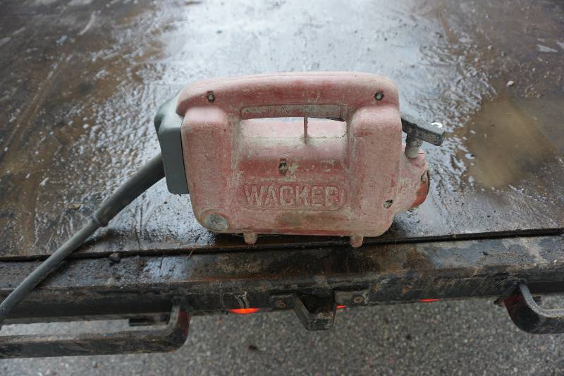 lot 24 image: Wacker 2 hp 110 Volt Concrete Vibrator