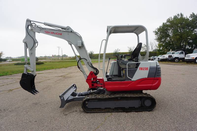 lot 2 image: 2008 Takeuchi Model TB235 Mini Tracked Excavator