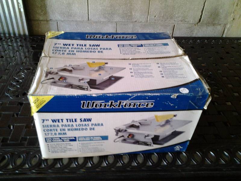 lot 15 image: Work Force Wet Tile Saw