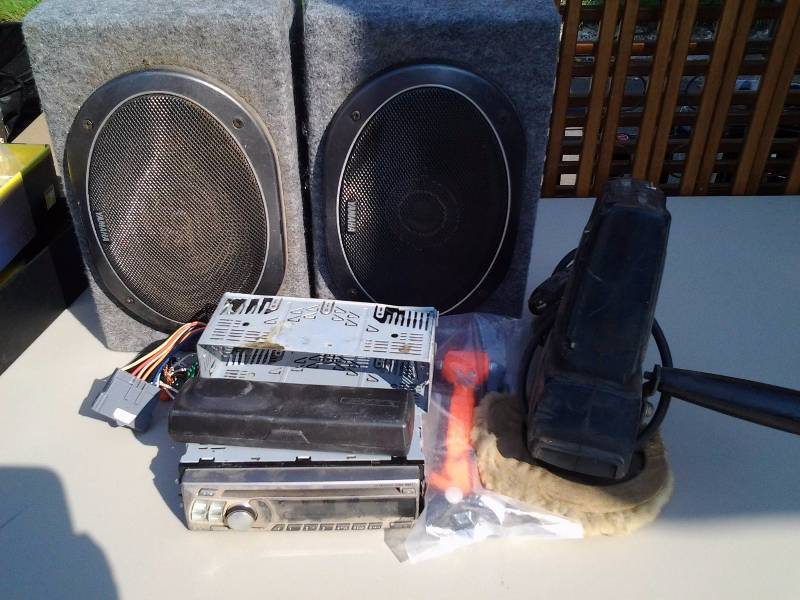 lot 34 image: Alpine Car Stereo, Yamaha Speakers, BufferPolisher