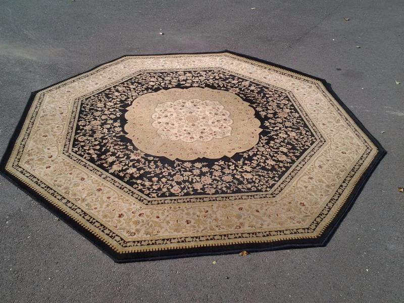 lot 49 image: Rug By World Rug Traders 8x8