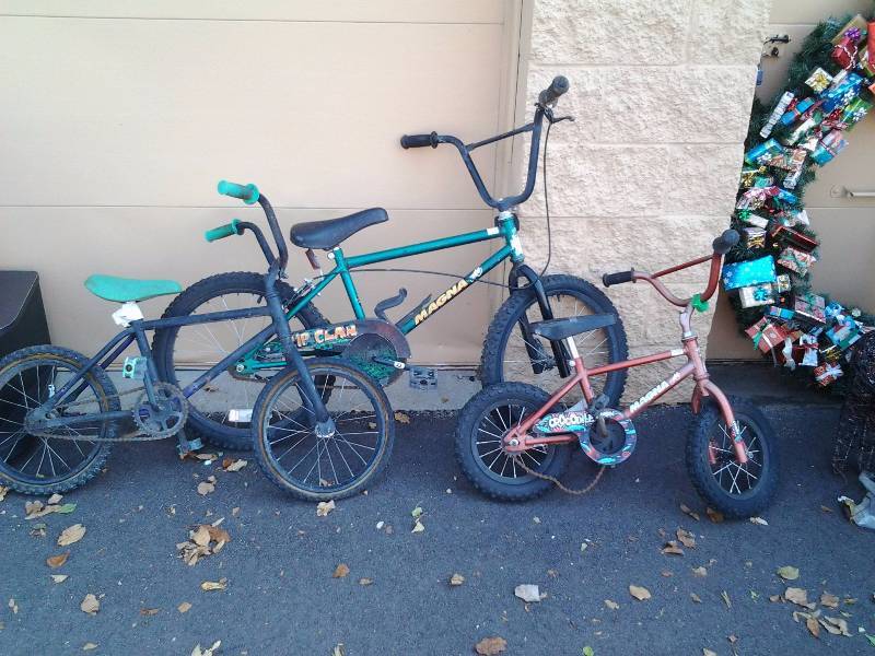 lot 58 image: 3-Kids Bikes 12, 16, 20 Inches Each