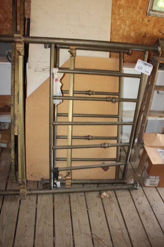 lot 48 image: Metal Bed Frame