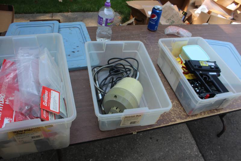 lot 72 image: Misc Radio Controller Parts Includes Batteries, Controllers, Electrical, Parts