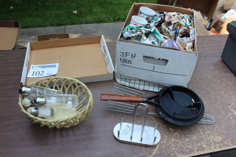 lot 102 image: Kitchenware, Glassware, Mugs, Skillet, Condiment Containers