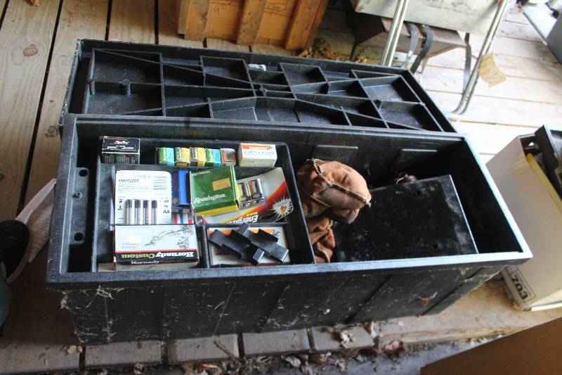 lot 99 image: Portable Gun Locker