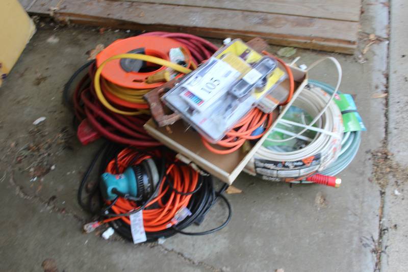 lot 105 image: Electrical Extension Cords, Air Cords, Air Reels, Misc Tool