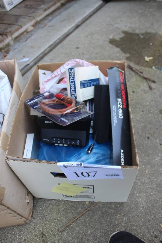 lot 107 image: Misc Electrical Includes Zoom Microphone, Cignet TK5E, Phoenix Gold Series Cables, And More