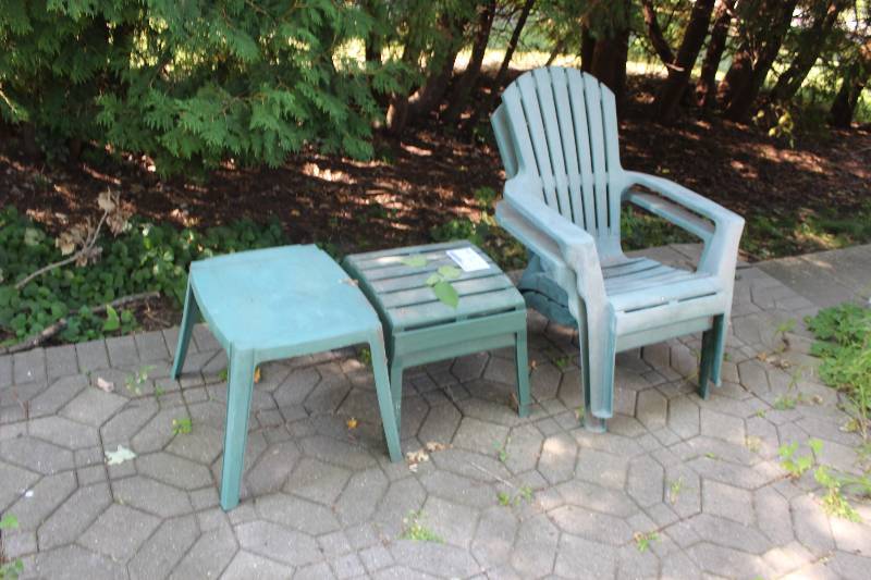 lot 171 image: 4-Piece Patio Furniture Includes 2-Chairs, 2-TableStools