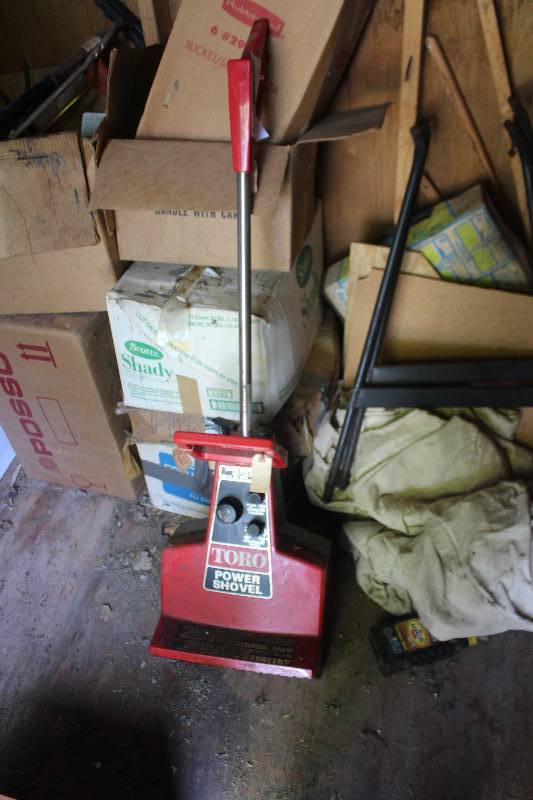 lot 156 image: Toro Power Shovel Snowthrower