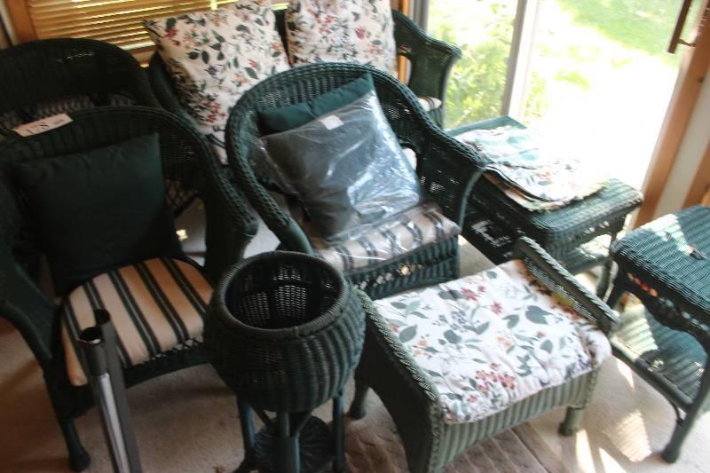 lot 178 image: Green Wicker Patio Furniture Set