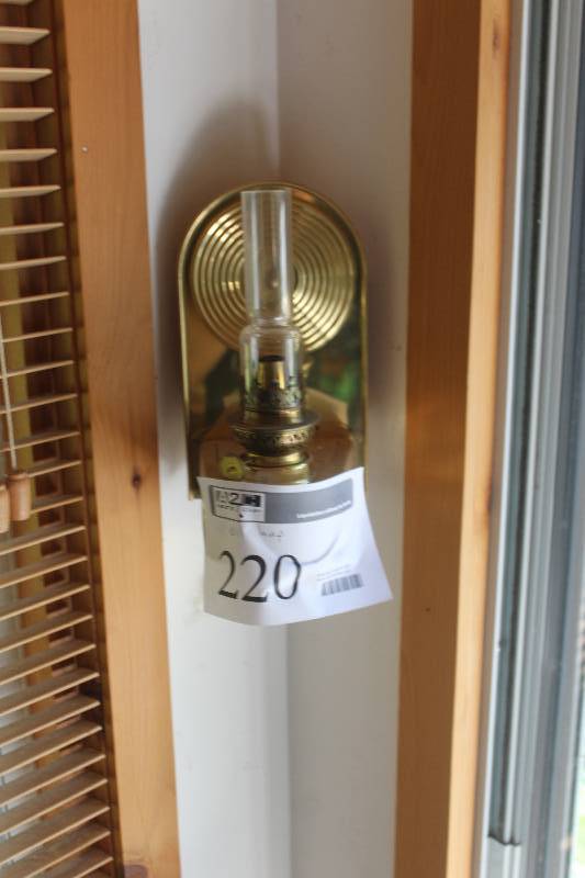 lot 220 image: Corner Wall Mount Oil Lamp