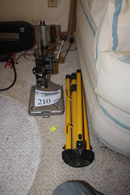lot 210 image: Lot of (2) Misc Stands