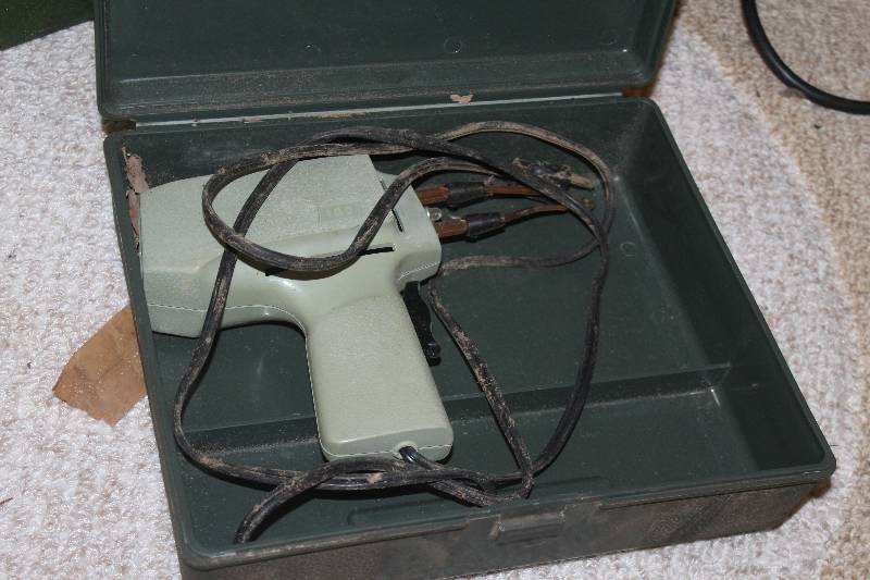 lot 205 image: Solder Gun Kit w Accessories, Case