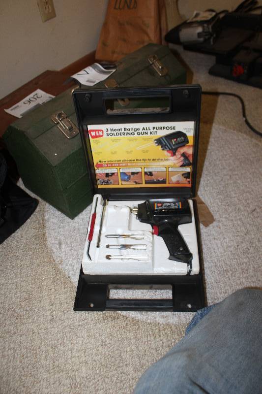 lot 204 image: Wen 3-Heat Range All Purpose Solder Gun Kit w Accessories, Case