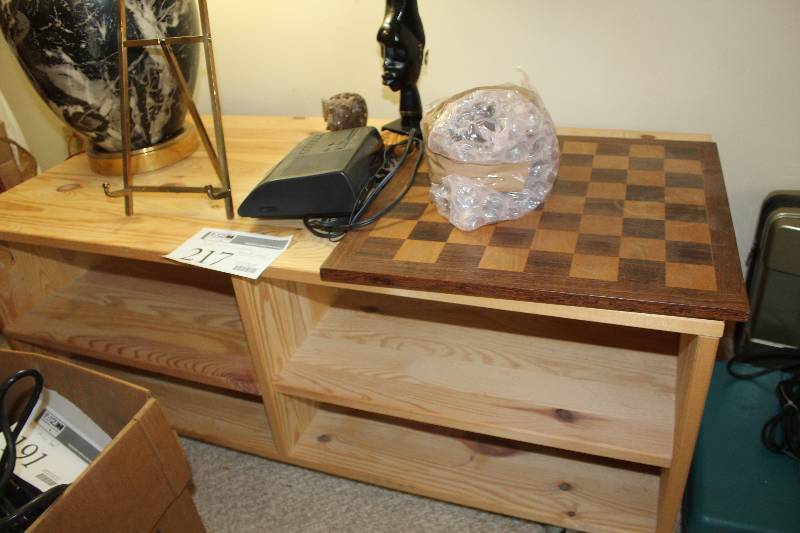 lot 217 image: Table