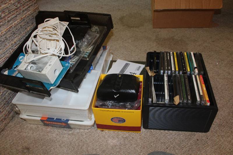 lot 194 image: Computer CD-ROM, Computer Accessories