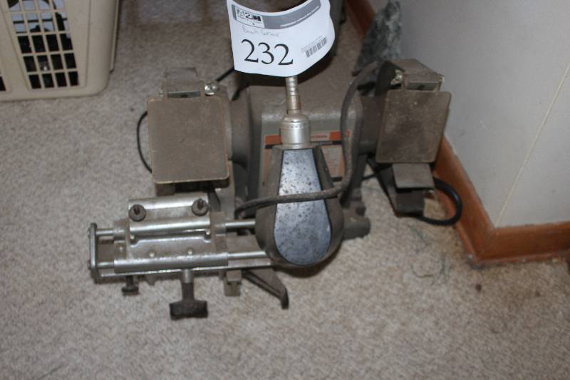 lot 232 image: Sears Craftsman 12 hp Bench Grinder
