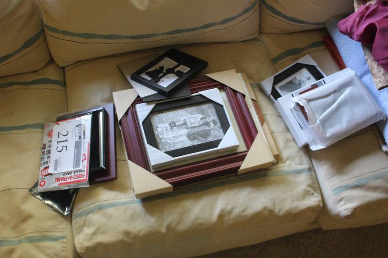 lot 215 image: Picture Frames, Various Sizes