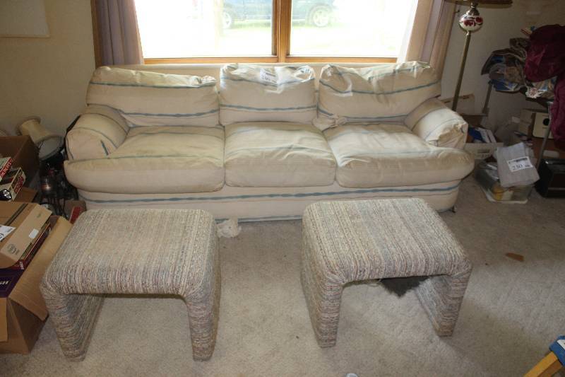 lot 246 image: Couch w 2- Foot Stools