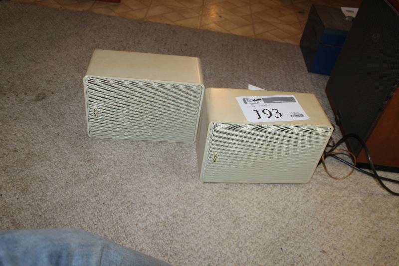 lot 193 image: Lot of (2) Canton Bookshelf Speakers