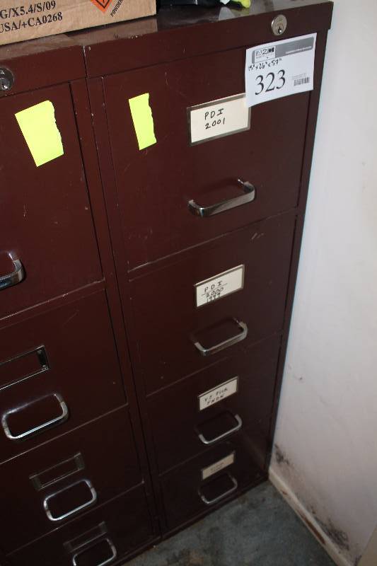 lot 323 image: 4-Drawer Locking Metal File Cabinet