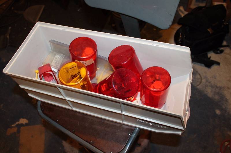 lot 314 image: Bin Lot of Various Gun Reloading Equipment