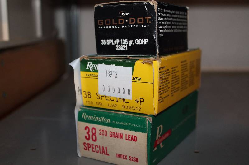 lot 132 image: Lot of (Approximately 75) Remington .38 Special Hollow Point Full Metal Jacket Rounds Gun Ammo