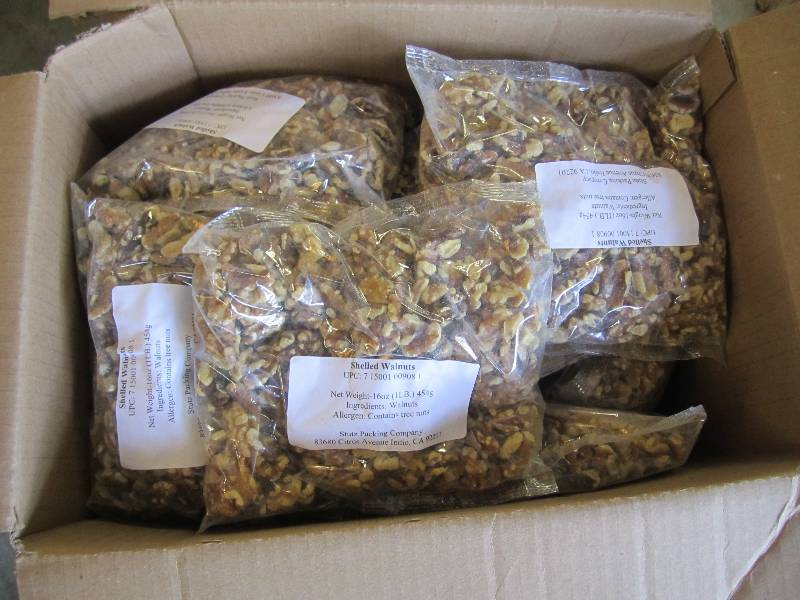 lot 16 image: Case of 24 - 1 pound bags of Shelle...