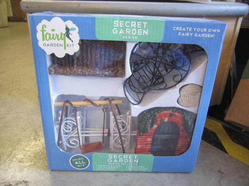 lot 18 image: Fairy Garden Kit Secret Garden Seri...