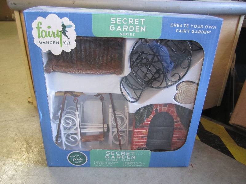lot 22 image: Fairy Garden Kit Secret Garden Seri...