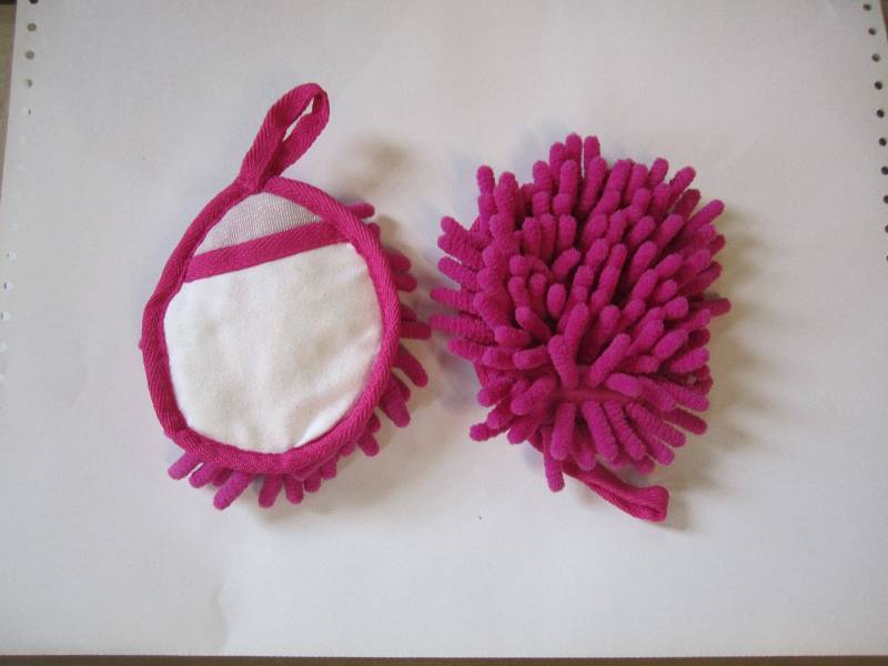 lot 37 image: Case of 200 Frizzy Finger Dusters P...