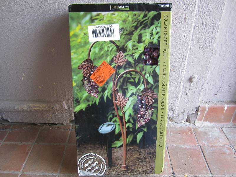 lot 41 image: Trendscape Solar Twin Head Grape Li...