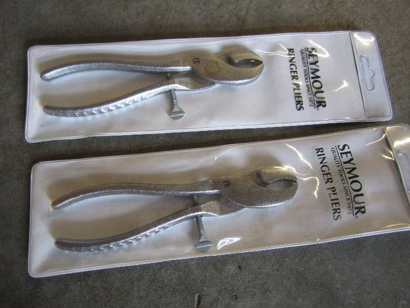 lot 46 image: Lot of 2 Seymour Ringer Pliers 6904...