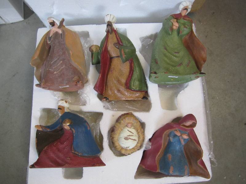 lot 70 image: Lot of 3 - 6pc Nativity Scene Figur...