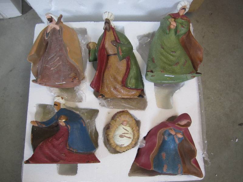 lot 72 image: Lot of 2 - 6pc Nativity Scene Figur...