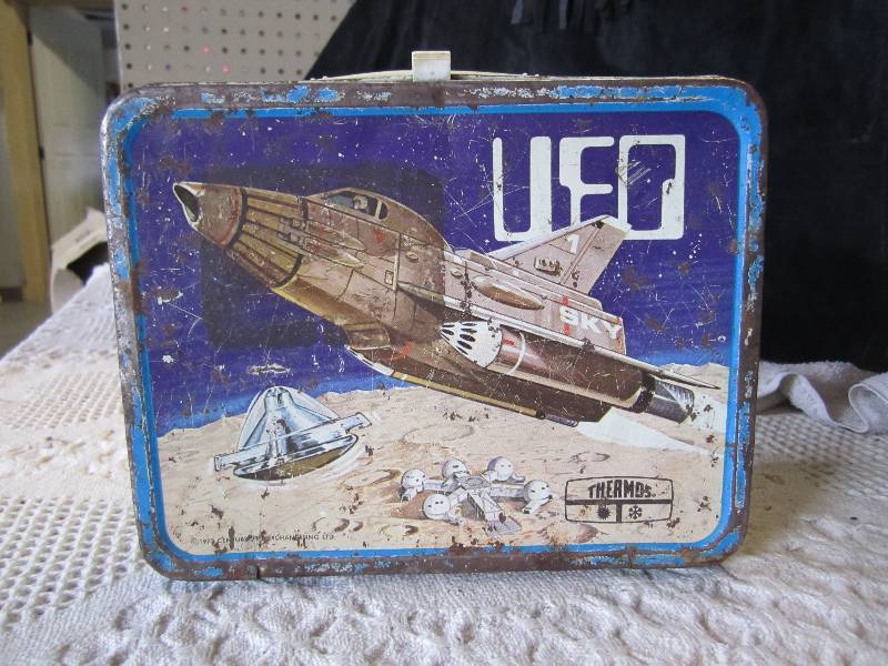 lot 85 image: Metal UFO Lunch Box No Thermos...