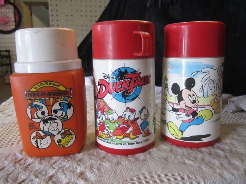 lot 87 image: Lot of 3 Thermoses Hanna Barbera Du...