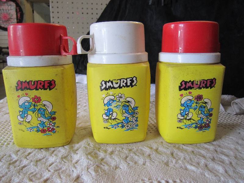 lot 90 image: Lot of 3 Thermoses Smurfs...