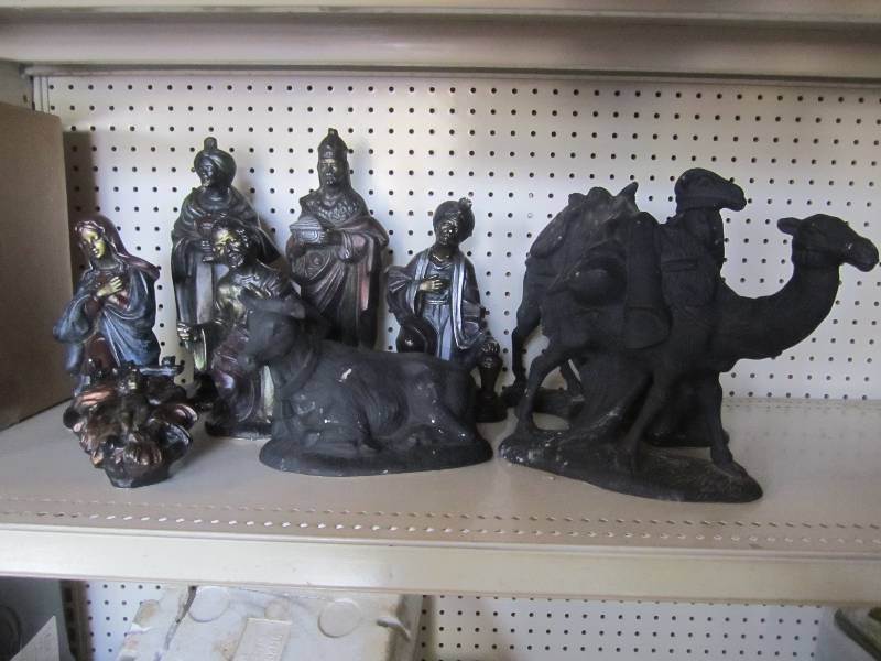 lot 119 image: 9pc Nativity Set  Tallest piece is ...