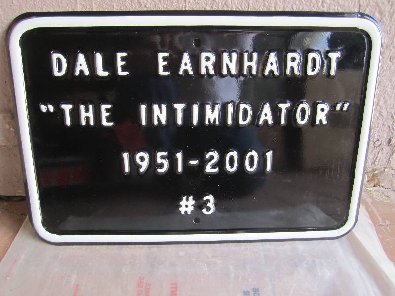 lot 141 image: Dale Earnhardt The Intimidator Me...