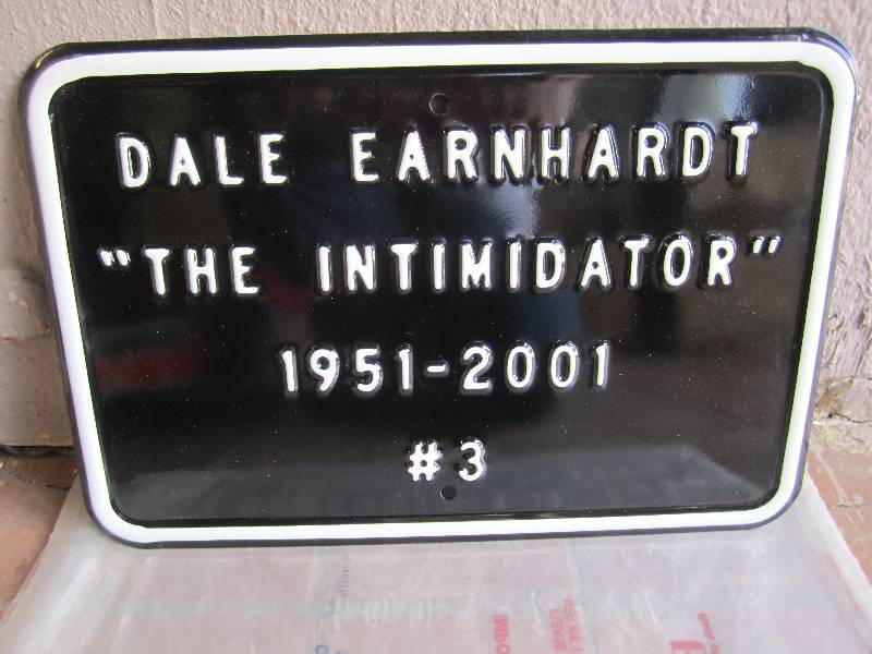 lot 142 image: Dale Earnhardt The Intimidator Me...