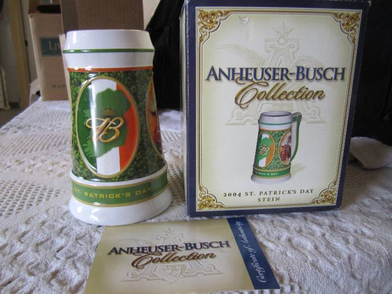 lot 152 image: Anheuser-Busch St Patricks Day Stei...