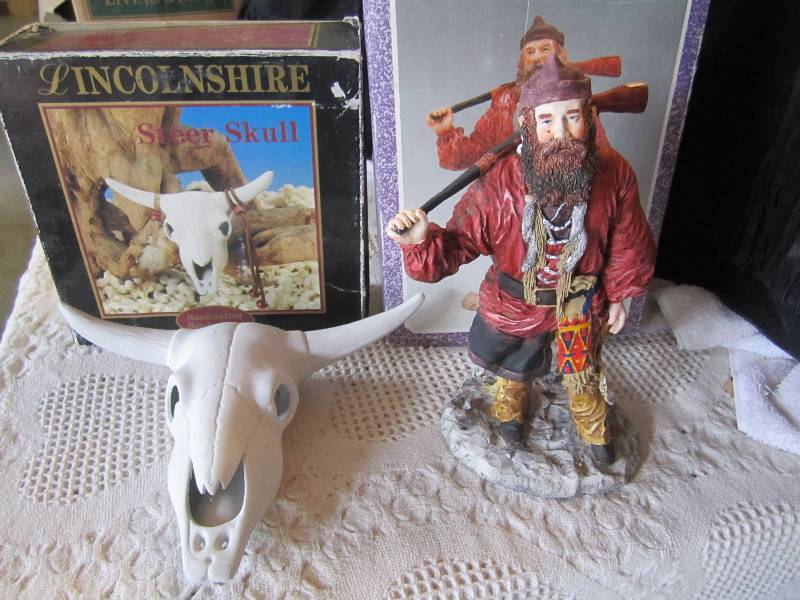 lot 162 image: Lot of 2 Figures Mountain Man 10.5...