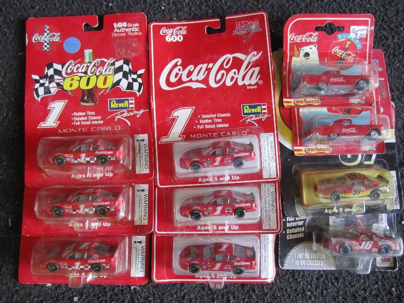 lot 169 image: Lot of Die Cast Cars 164 Scale Coc...