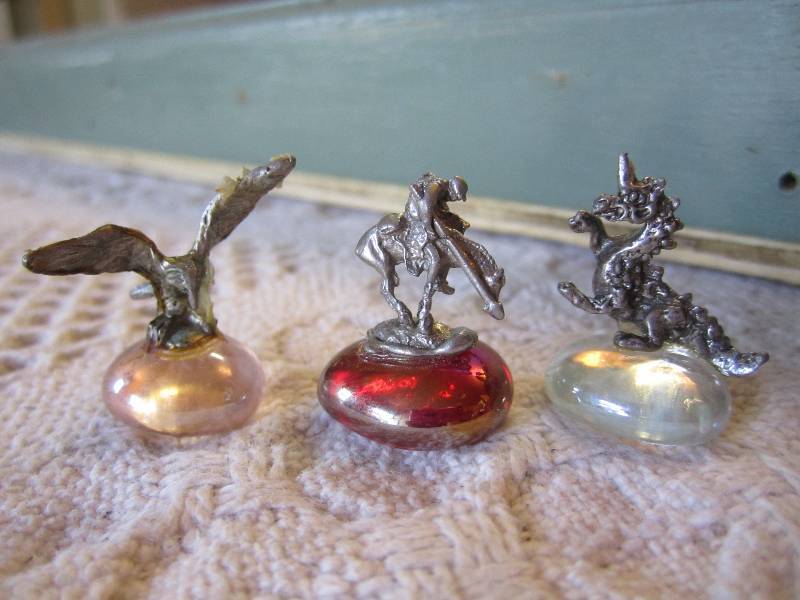 lot 171 image: Miniature Pewter Figures on Stones ...